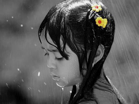girl_in_the_rain